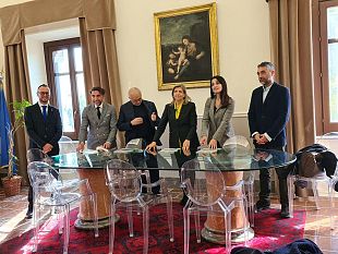 sottoscritto-in-prefettura-il-protocollo-di-legalita-per-la-linea-ferroviaria