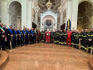 la-capitaneria-di-porto-e-i-vigili-del-fuoco-festeggiano-la-patrona-santa-barbara