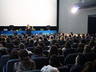 storie-di-botte-e-di-baci-quando-le-parole-accarezzano-i-cuori-per-dire-basta-alla-violenza