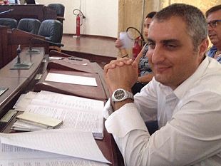 amministrative-2019-nicola-la-grutta-e-il-candidato-sindaco-del-m5s