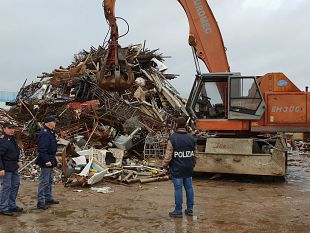 la-polizia-sequestra-unarea-di-smaltimento-illecito-di-rifiuti-a-castelvetrano