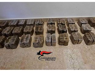 marsala-rinvenuta-dai-carabinieri-droga-sulla-spiaggia-per-40-kg