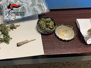custonaci-i-carabinieri-trovano-dosi-di-marijuana-in-auto-arrestato-un-22enne