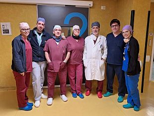 abele-ajello-di-mazara-eseguito-delicato-intervento-chirurgico-per-la-rimozione-di-una-massa-cistica-di-10-kg