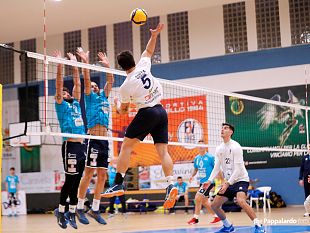 larredall-entello-festeggia-la-salvezza-di-fronte-al-proprio-pubblico