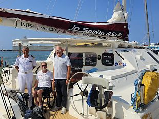 ormeggiato-al-porto-di-trapani-il-catamarano-lo-spirito-di-stella