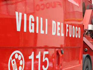 panico-a-ragusa-incendio-devasta-un-ristorante-durante-festa-di-compleanni