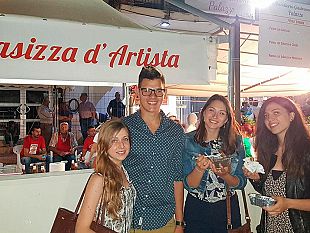 video-santa-ninfa-strepitoso-successo-per-la-sagra-della-salsiccia