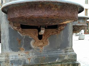 trapani-furto-alla-fontana-di-piazza-ex-mercato-del-pesce