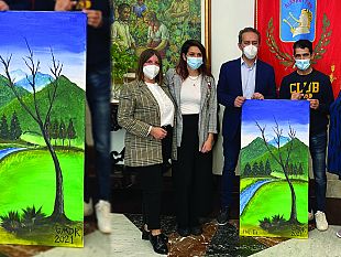 la-cooperativa-sociale-badia-grande-dona-un-dipinto-al-sindaco-di-marsala