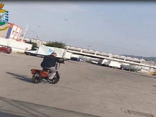 mazara/incassava-indennita-per-cecita-assoluta-ma-andava-in-bici-arrestato