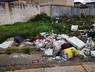trapani-discarica-a-cielo-aperto-nei-pressi-del-lungomare