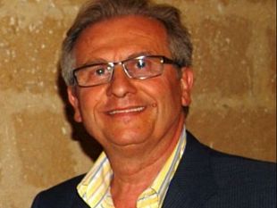 la-societa-dante-alighieri-presenta-la-silloge-di-poesie-di-tino-traina