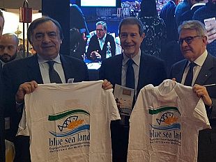 12573-presentata-alla-bit-di-milano-la-vii-edizione-di-blue-sea-land-successo-per-la-grande-cassata-siciliana-preparata-dai-pasticcieri-di-mazara-del-vallo