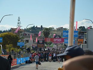 giro-ditalia-a-santa-ninfa-vincono-battaglin-e-la-citta-belicina