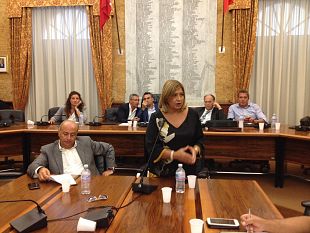 il-presidente-sturiano-e-l-assessore-lo-curto-litigano-in-consiglio-ed-evocano-lo-scontro-fra-nani-e-titani