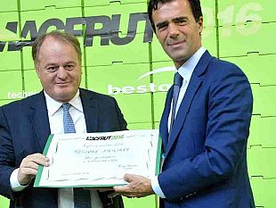 agricoltura-al-macfrut-di-rimini-giornata-inaugurale-dedicata-all-agroalimentare-siciliano-sicilia-premiata-come-regione-partner-di-macfrut