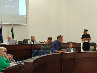 video-intera-seduta-del-consiglio-comunale-per-lapprovazione-del-bilancio
