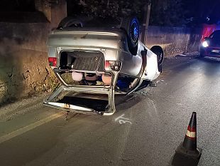 bonagia-auto-si-ribalta-un-ferito-grave