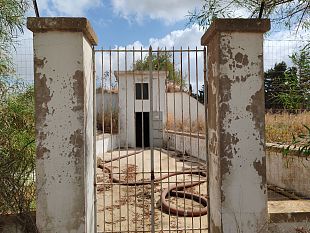 emergenza-idrica-a-borgata-costiera-i-cittadini-denunciano-lo-stato-di-abbandono-della-vasca-di-raccolta-dellacqua