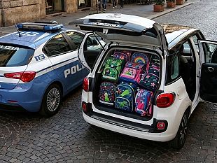fermata-auto-adattata-a-scuolabus-con-14-bambini-sanzionata-la-conducente