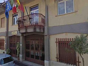 il-sindaco-castiglione-saluta-2-allievi-carabinieri-che-assieme-ad-altri-4-colleghi-tirocinanti-hanno-prestato-servizio-a-tre-fontane-e-torretta