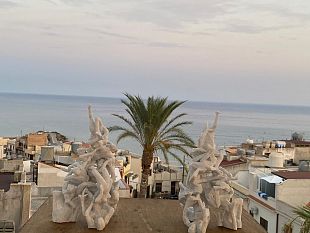 la-caduta-delle-ali-mostra-darte-contemporanea-al-selinunte-boutique-hotel