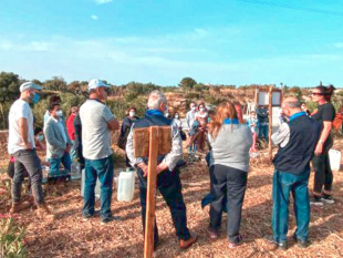 mazara-il-10-maggio-le-parrocchie-san-lorenzo-e-san-pietro-fanno-festa-a-miragliano