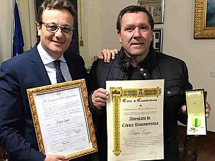castelvetrano-sassegnata-civica-benemerenza-al-postino-filippo-leggio