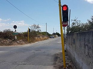 video-mazara-dopo-il-nostro-servizio-ricomparsi-semafori-al-pericoloso-incrocio-vie-salemi-ballatore