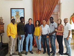 campobello-nuova-iniziativa-di-immigrati-per-il-sociale-da-lunedi-4-giovani-saranno-impegnati-nella-cura-del-verde-pubblico