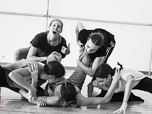 trapani-bach-incontra-dante-arte-e-emozioni-sulla-scena-del-teatro-giuseppe-di-stefano