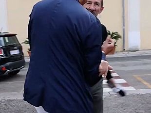 il-giornalista-pino-maniaci-aggredito-dal-consigliere-comunale-gaspare-anzelmo-il-video