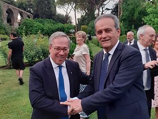 marsala-rafforza-i-legami-con-il-regno-unito-il-sindaco-alla-celebrazione-per-re-carlo-iii