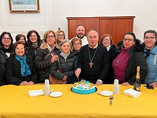 mazara/il-vescovo-giurdanella-compie-68-anni-gli-auguri-dellassociazione-maria-santissima-addolorata