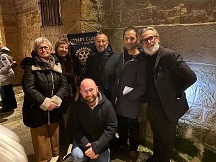 la-corte-del-re-letturino-e-il-rotary-club-castelvetrano-valle-del-belice-hanno-dato-vita-a-cortili-in-versi