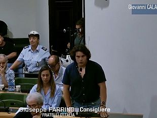 alcamo-novita-in-consiglio-comunale-parrino-aderisce-a-futuro-nazionale