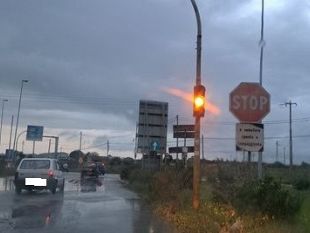 mazara-da-giorni-semaforo-non-funzionante-allincrocio-molto-pericoloso-fra-via-marsala-e-ss115