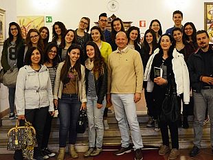 mazara-la-terza-a-turismo-dell-istituto-ferrara-in-visita-al-comune