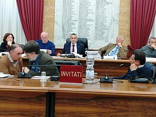 marsala-il-consiglio-comunale-emenda-ed-approva-il-nuovo-regolamento-sullinstallazione-di-chioschi-gazebo-tettorie-e-simili