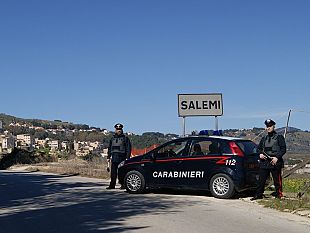 salemi/salemi-a-corto-di-legna-ne-taglia-un-quintale-di-ulivo-non-sua-denunciato