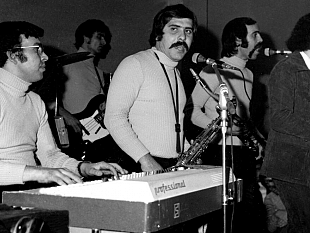 una-punta-di-sal-lepoca-doro-dei-complessi-musicali-a-mazara