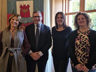 la-responsabile-dellagenzia-nazionale-del-turismo-usa-e-messico-in-visita-al-comune-di-castellammare