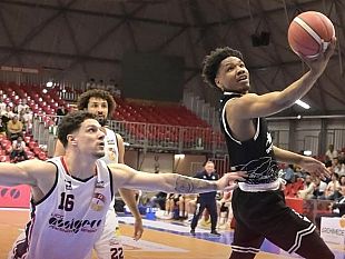 trapani-shark-troppi-alti-e-bassi-piacenza-vince-e-riapre-la-serie