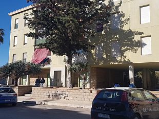 mazara-uomo-armato-barricato-col-figlio-a-minaccia-suicidio