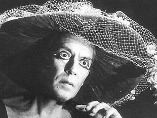 la-nuova-rubrica-teatro-amore-mio-il-caligola-di-albert-camus