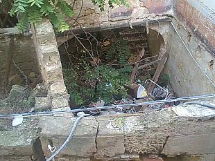 video-rudere-in-via-dellacqua-rifugio-per-ratti-e-pericolo-per-i-residenti-e-passanti