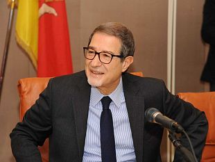 musumeci-si-alle-seconde-case-riaprire-cimiteri-ma-blindare-isola-fino-al-17-05