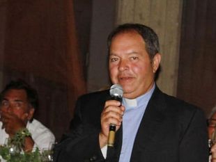 salemi-don-salvatore-cipri-celebra-50-anni-di-sacerdozio