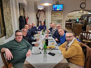 compagni-si-ritrovano-dopo-46-anni-a-castelvetrano